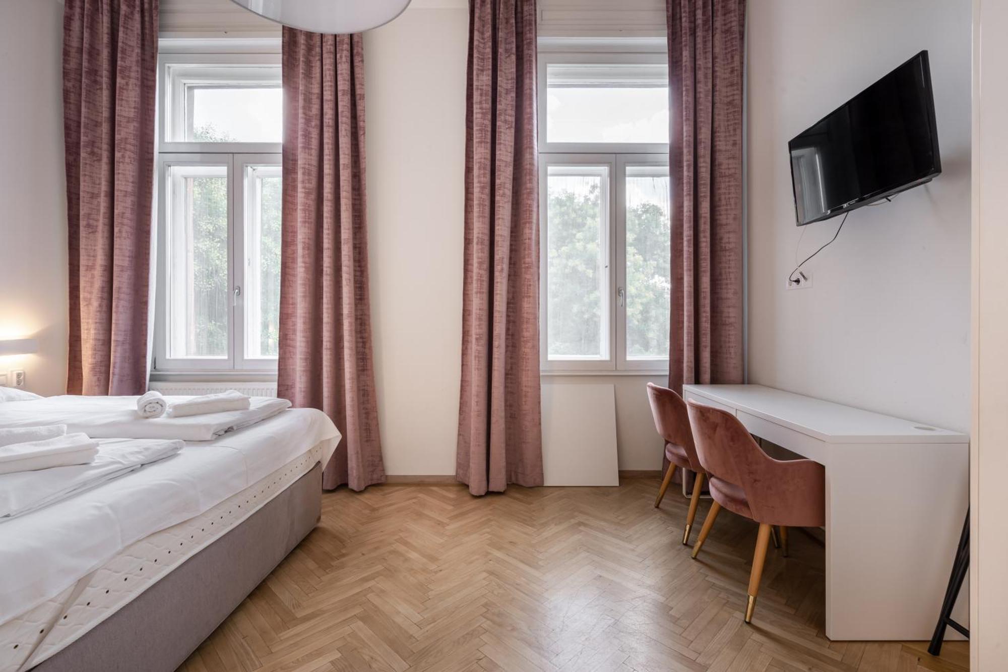 Klauzal City Garden Apartments - 2-Bedroom K34 Budapest Ngoại thất bức ảnh